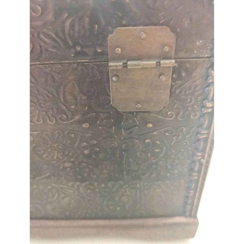 Vintage Brown Cooper‎ Or BrassCovered Layered Chest With Some Scuffs Unbranded